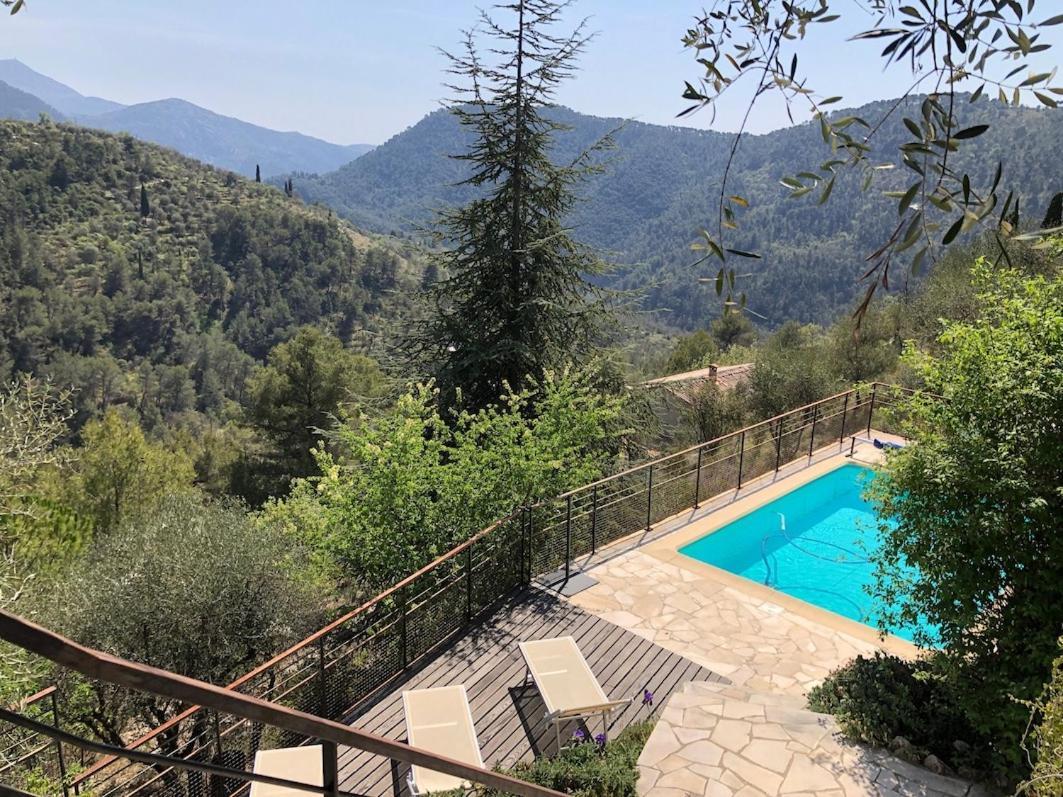 Villa Les Figaires L'Escarene Esterno foto